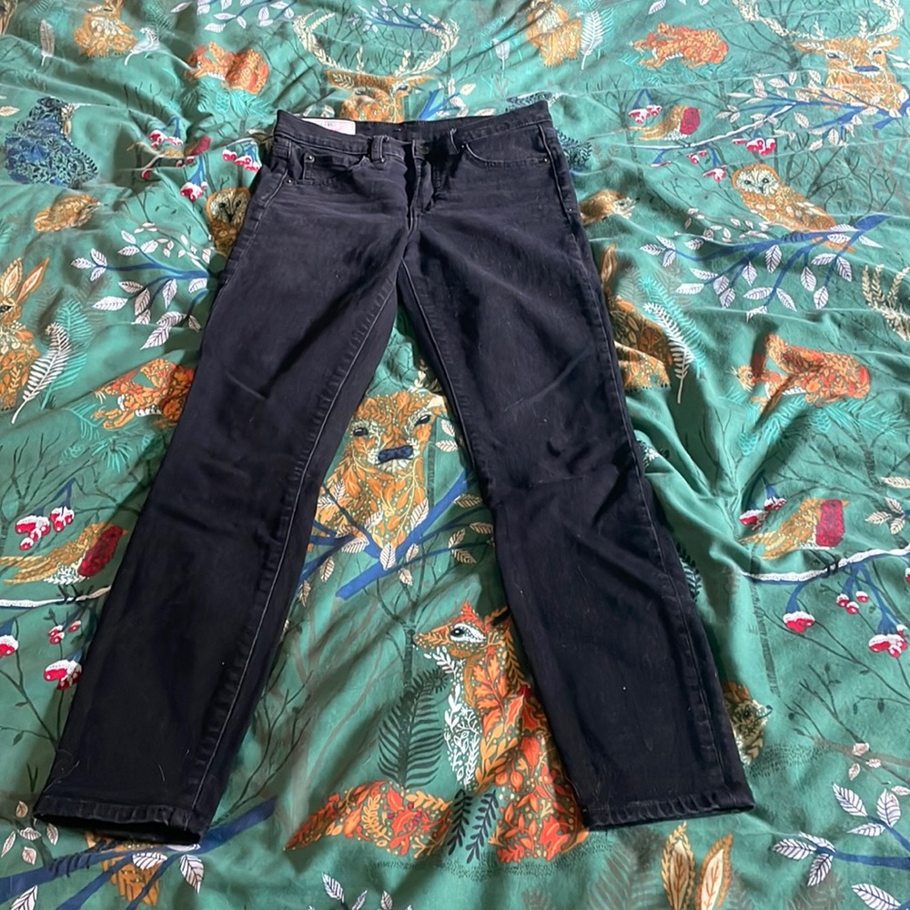 Gap black skinny jeans - size 26/2R